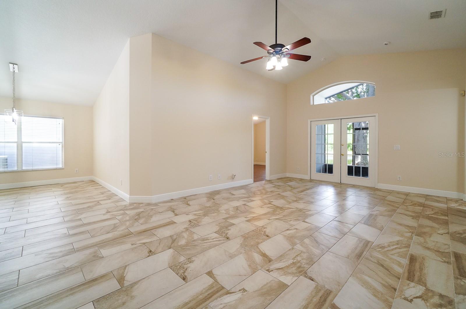 FALCON TRACE - Residential Lease