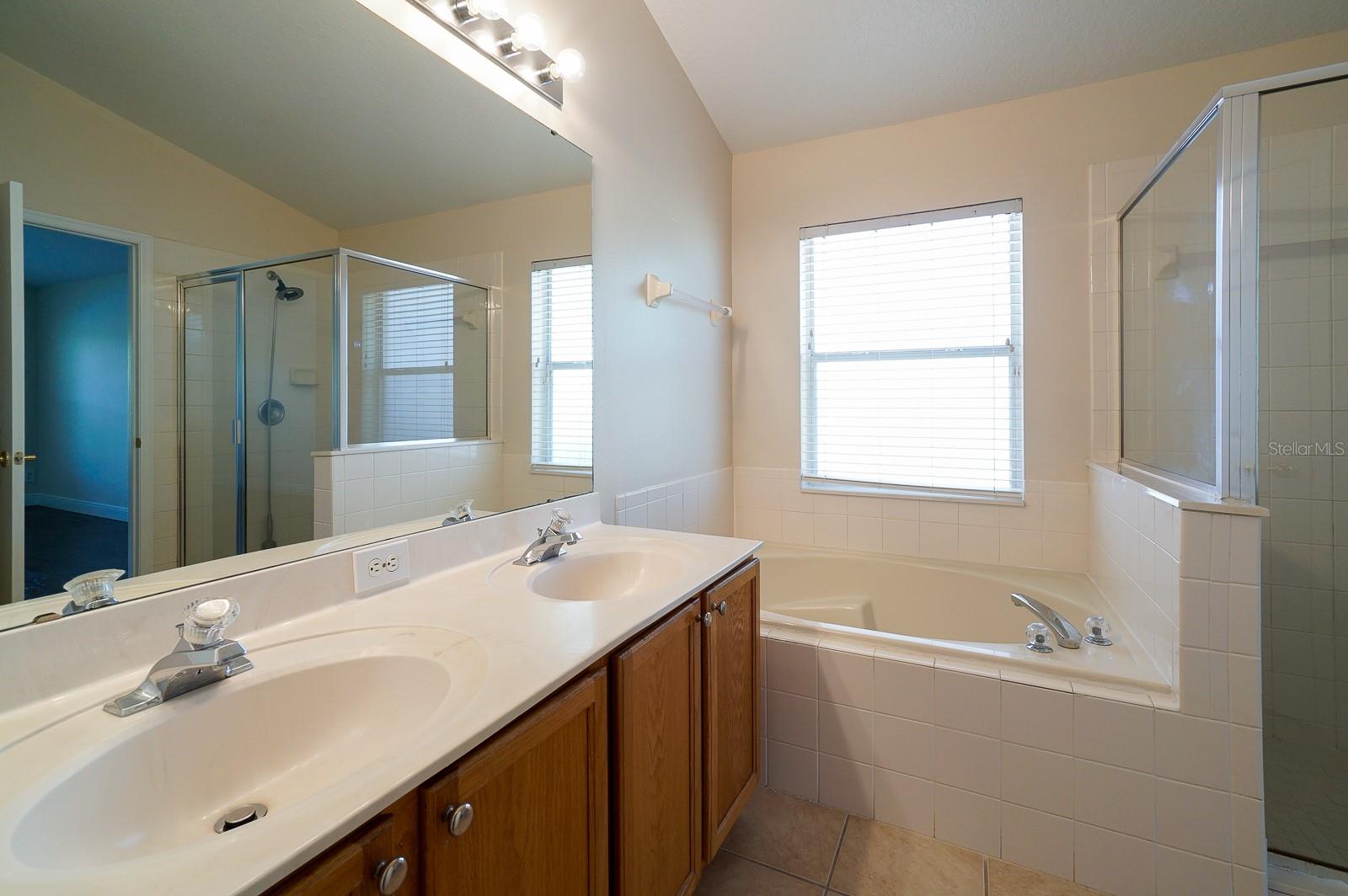 FALCON TRACE - Residential Lease