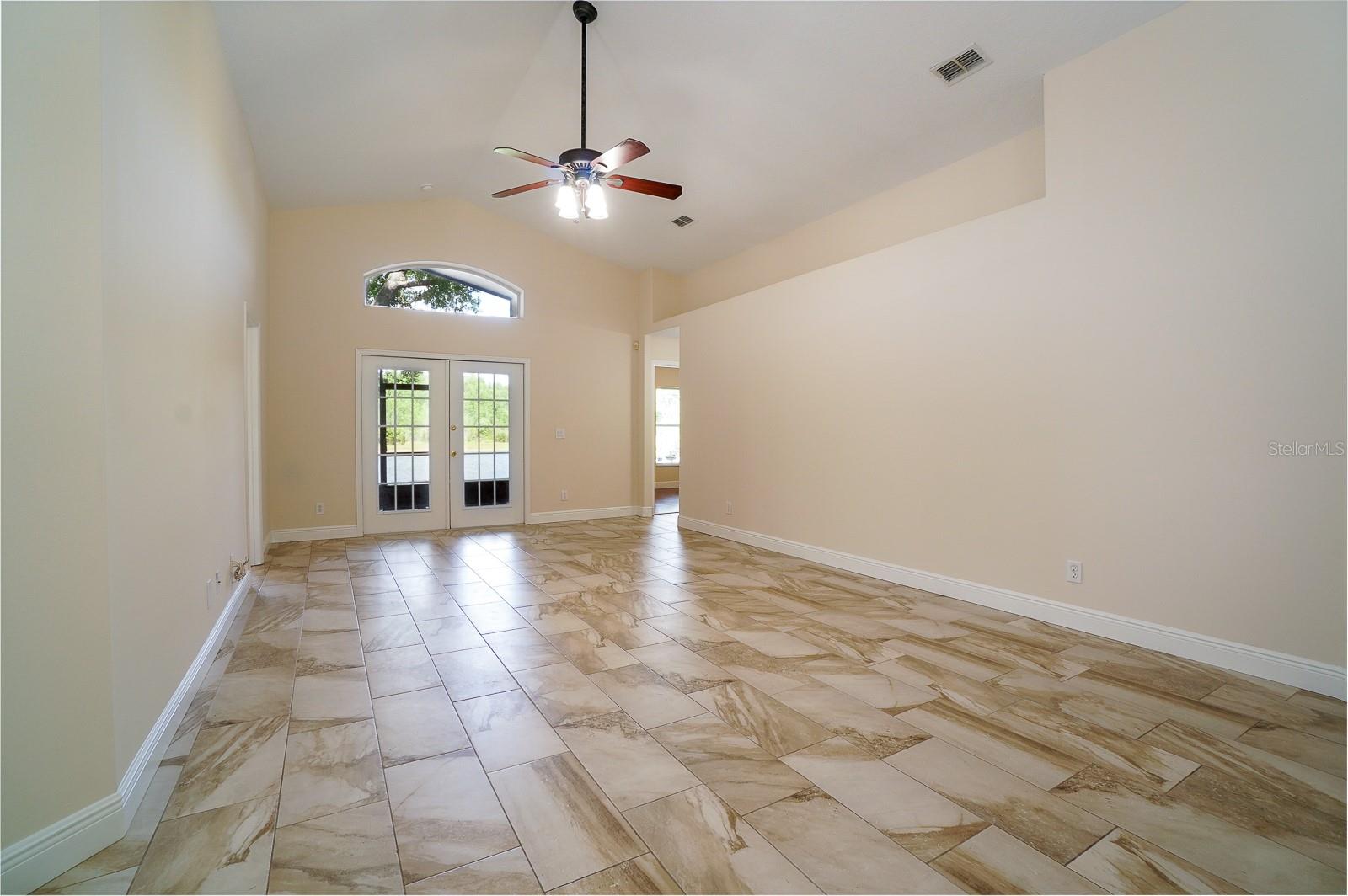 FALCON TRACE - Residential Lease