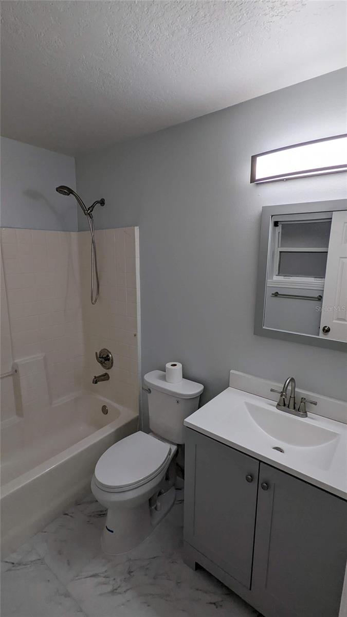 PINE RIDGE HOLLOW EAST PH 01 REP - Residential