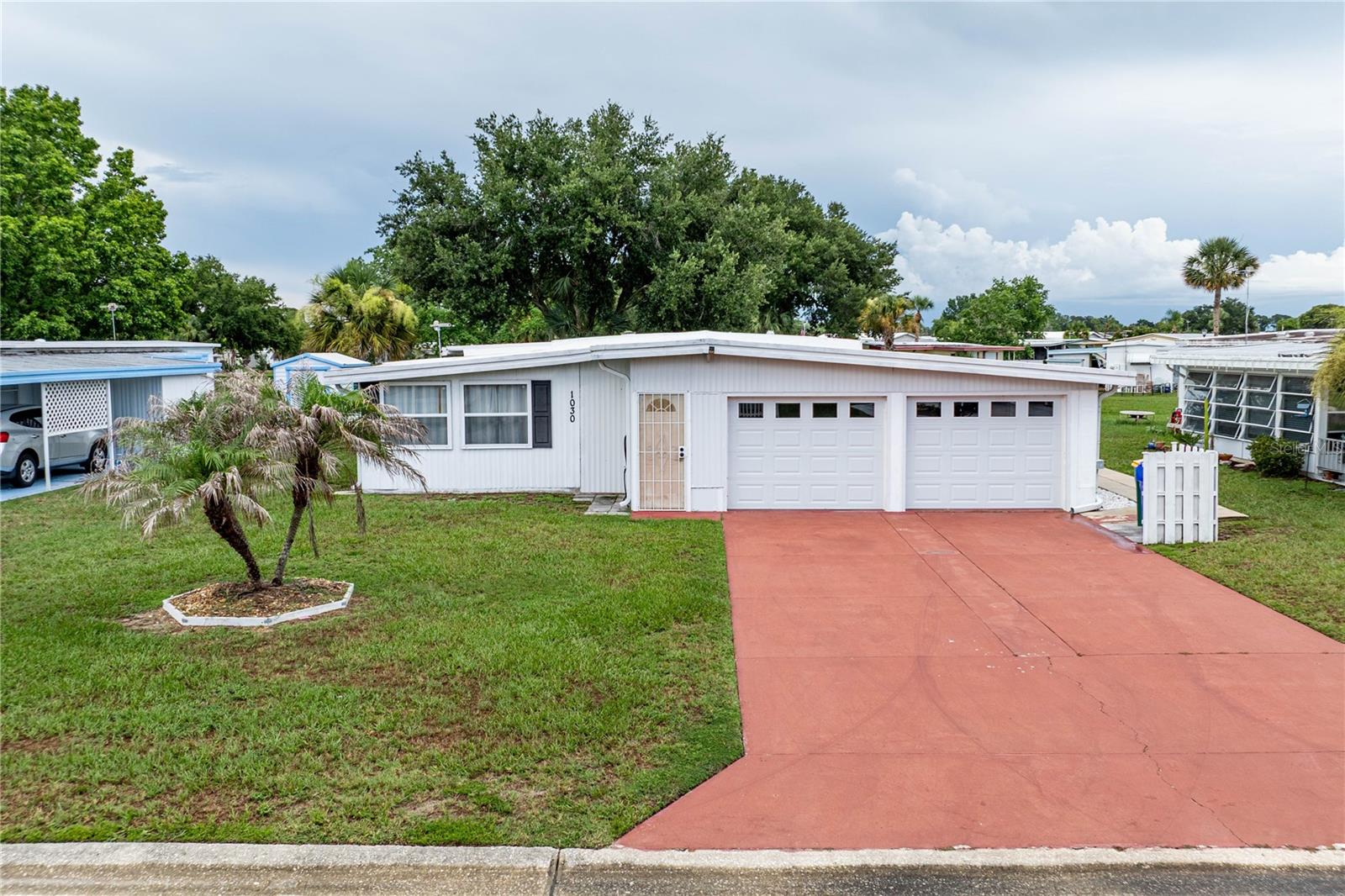 TAVARES LAKE FRANCES ESTATES - Residential
