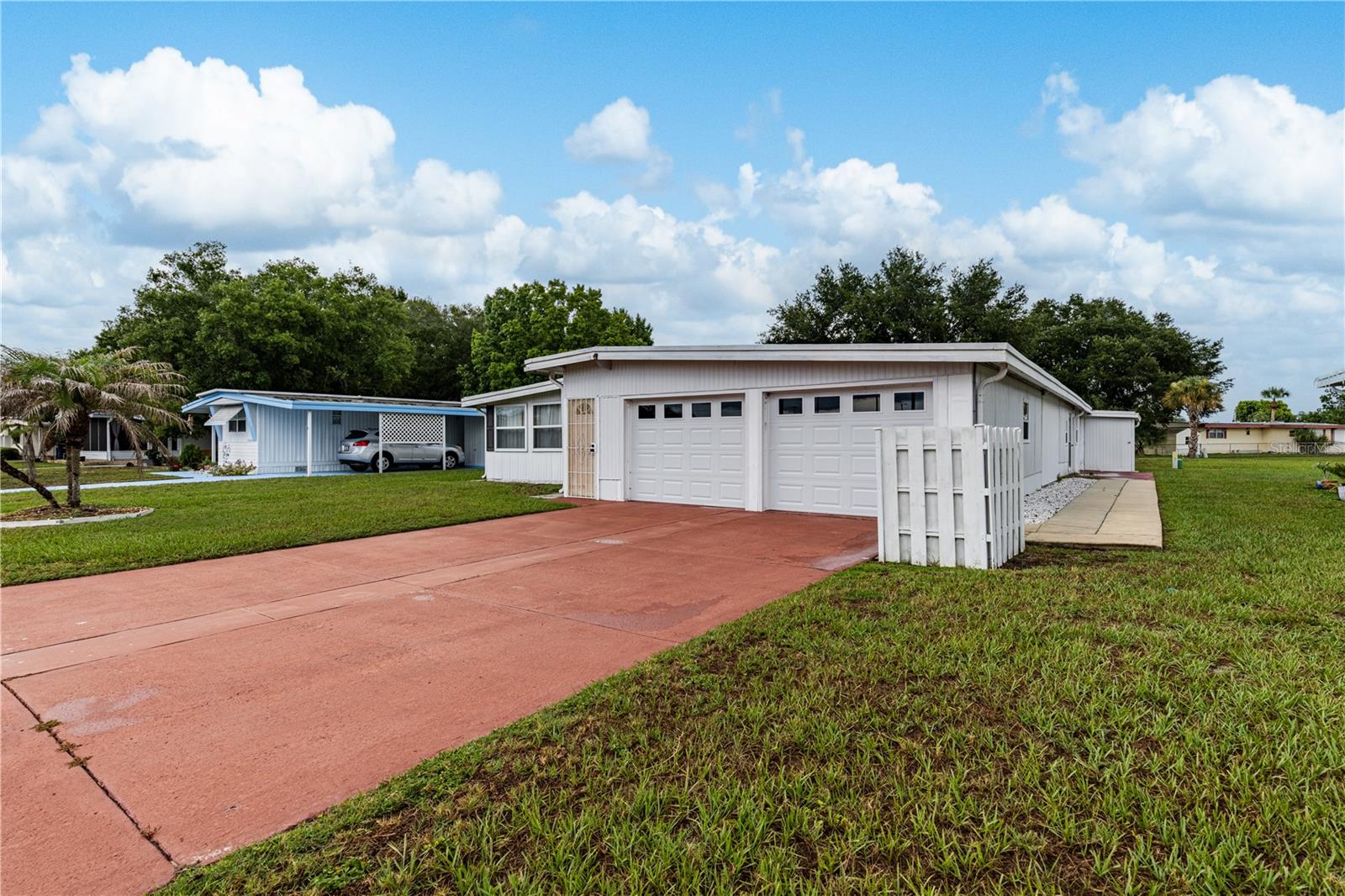 TAVARES LAKE FRANCES ESTATES - Residential