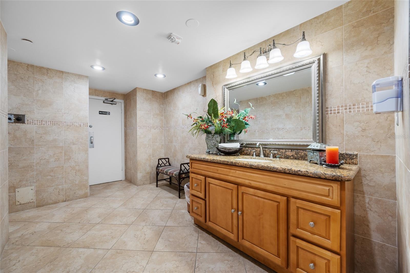 ISLE OF SAND KEY 1 CONDO - Residential