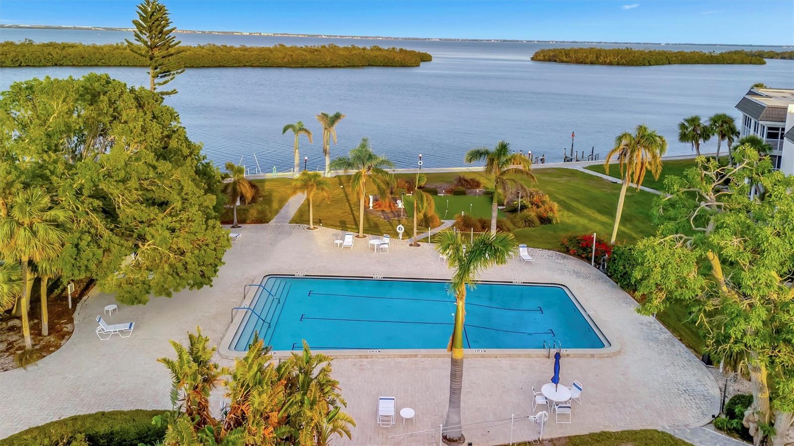 LONGBOAT HARBOUR - Residential