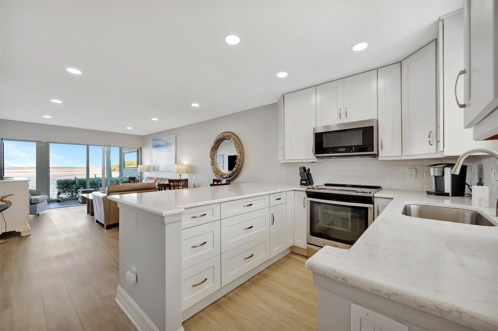 LONGBOAT HARBOUR - Residential