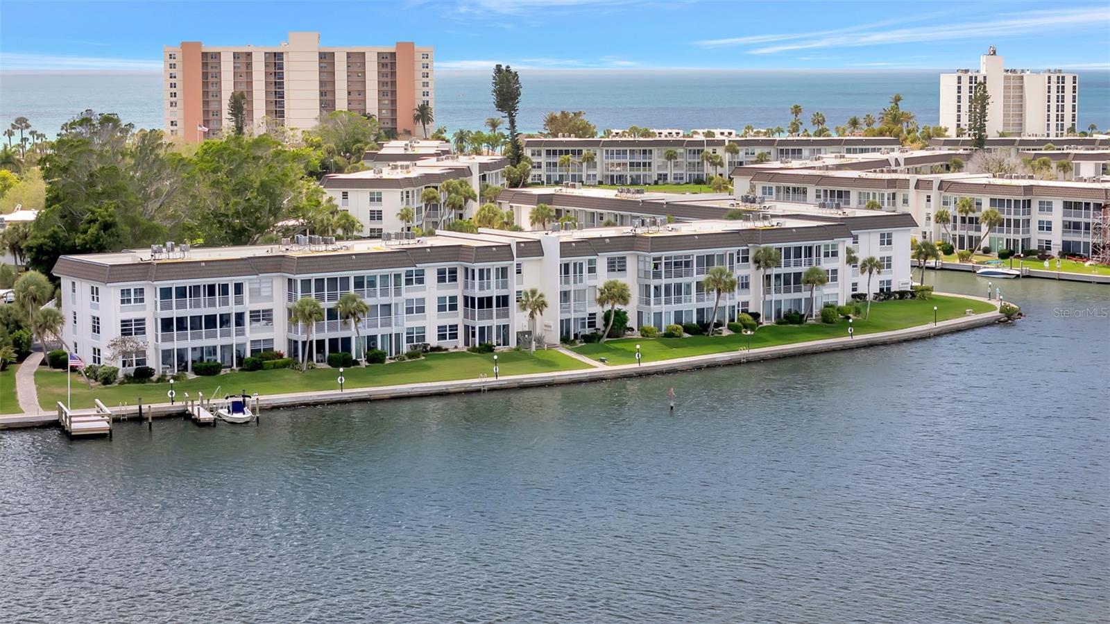 LONGBOAT HARBOUR - Residential