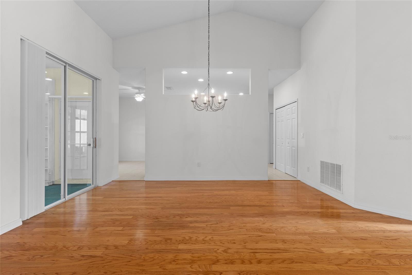 PLANTATION/LEESBURG LAUREL VLY - Residential