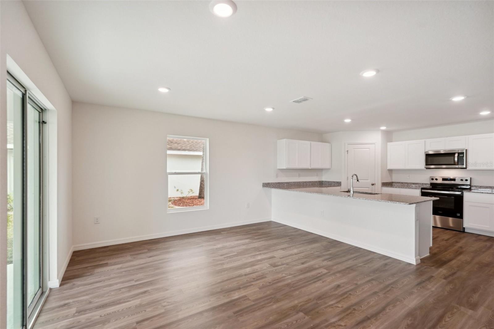 ROYAL HIGHLANDS UNIT 7 - Residential