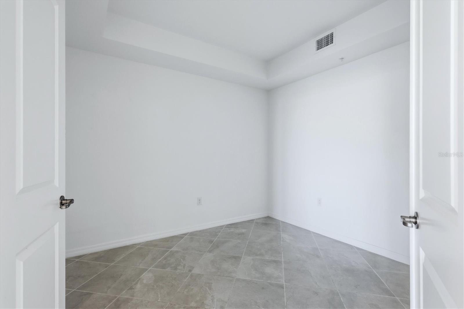 WELLEN PARK GOLF AND COUNTRY CLUB - Residential