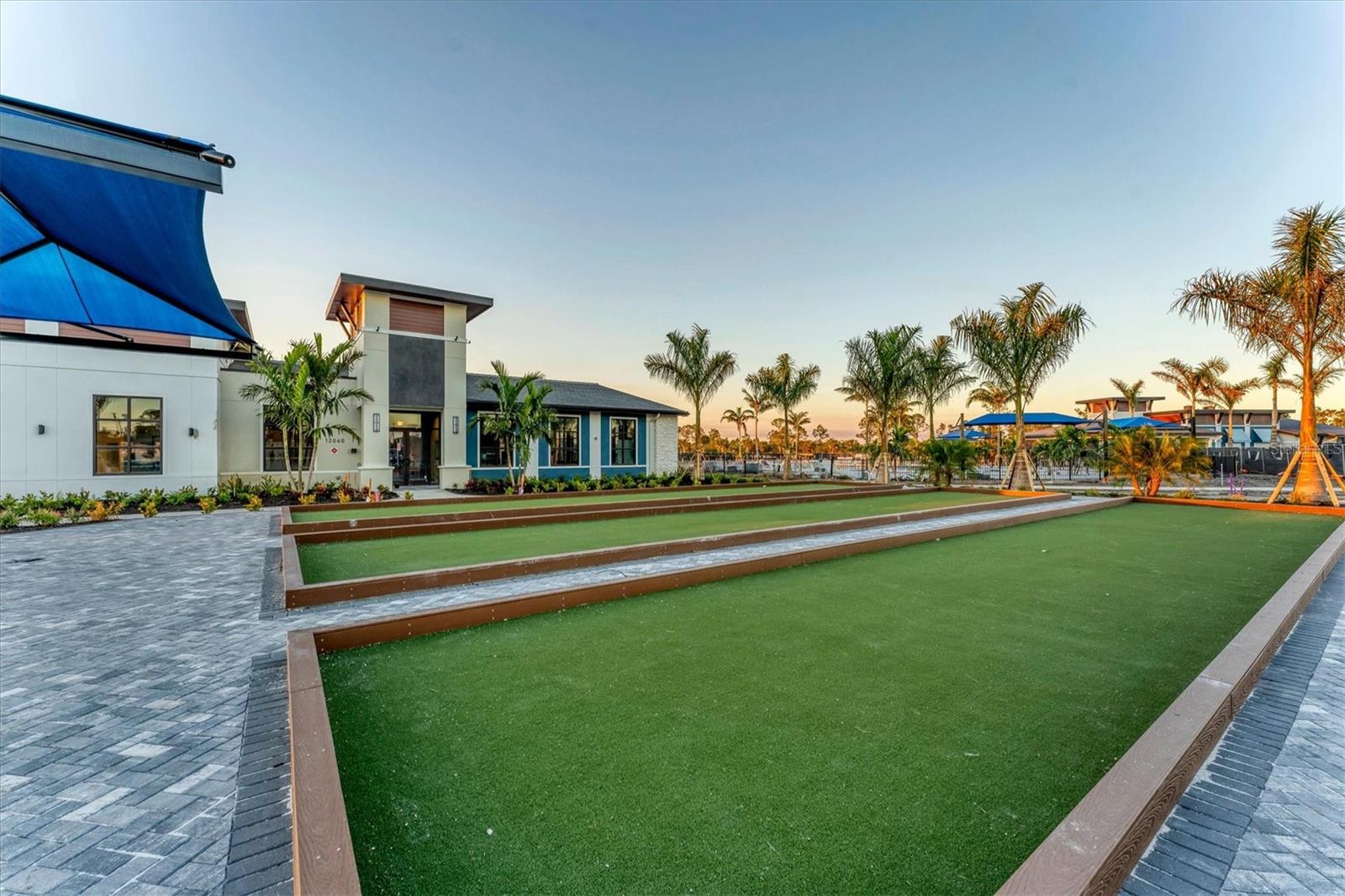 WELLEN PARK GOLF AND COUNTRY CLUB - Residential