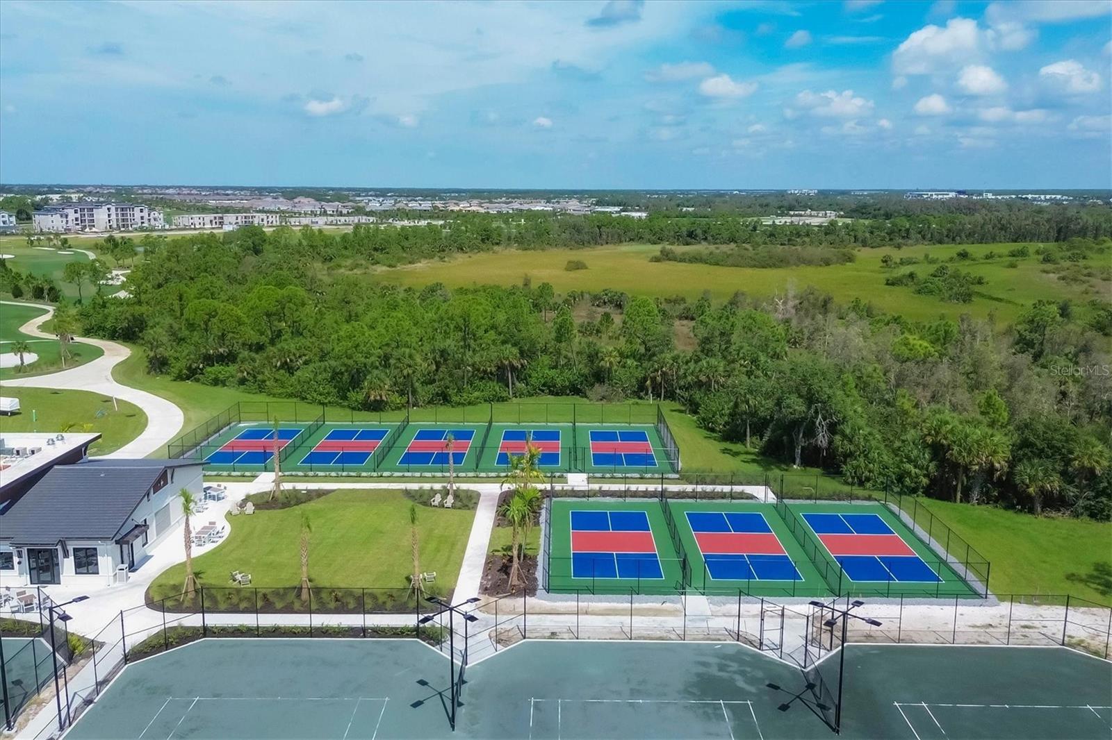 WELLEN PARK GOLF AND COUNTRY CLUB - Residential
