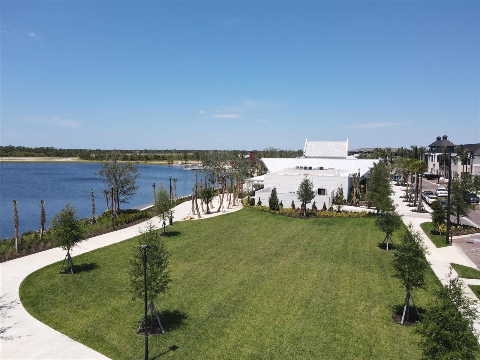 WELLEN PARK GOLF AND COUNTRY CLUB - Residential