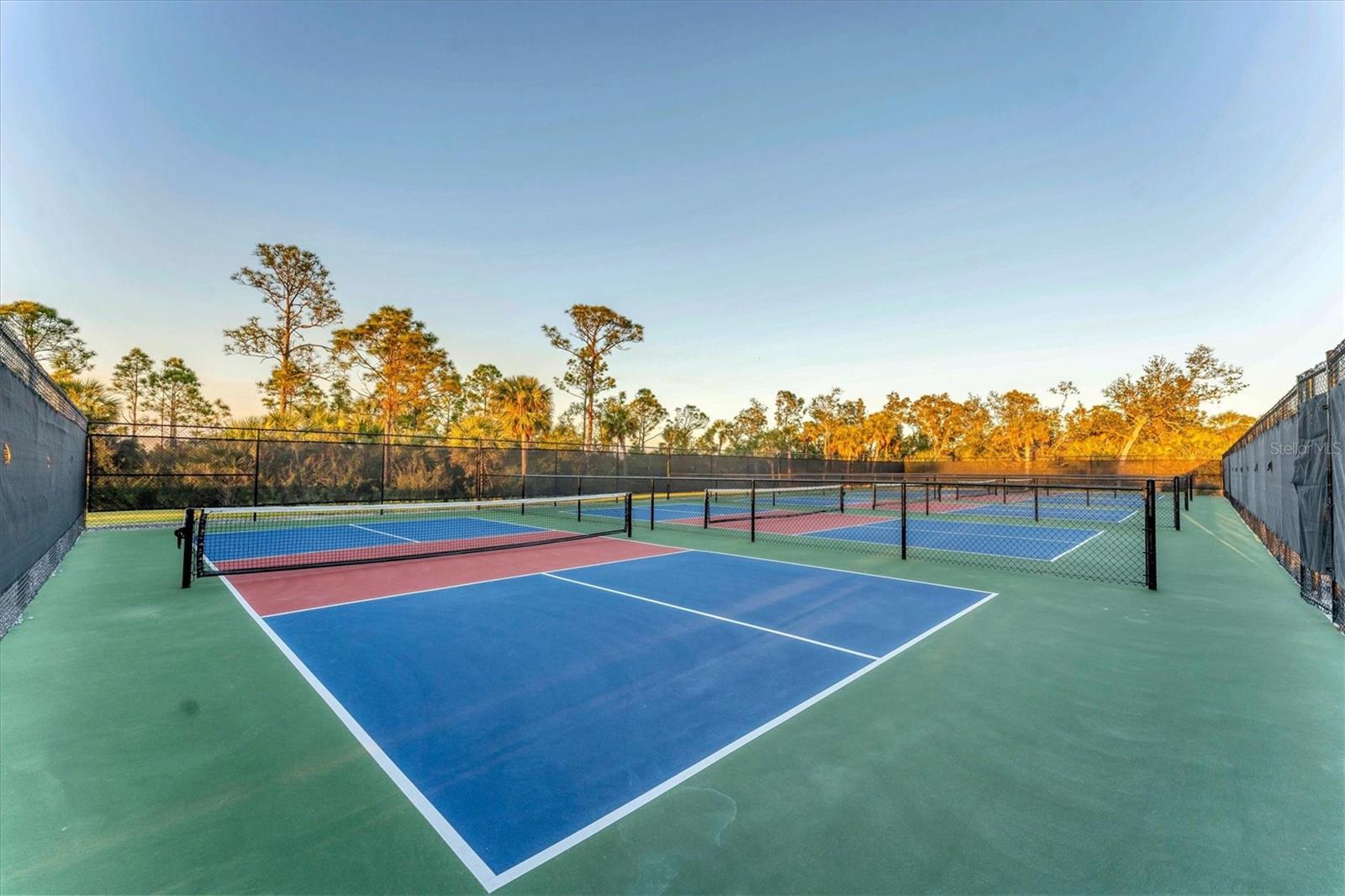 WELLEN PARK GOLF AND COUNTRY CLUB - Residential