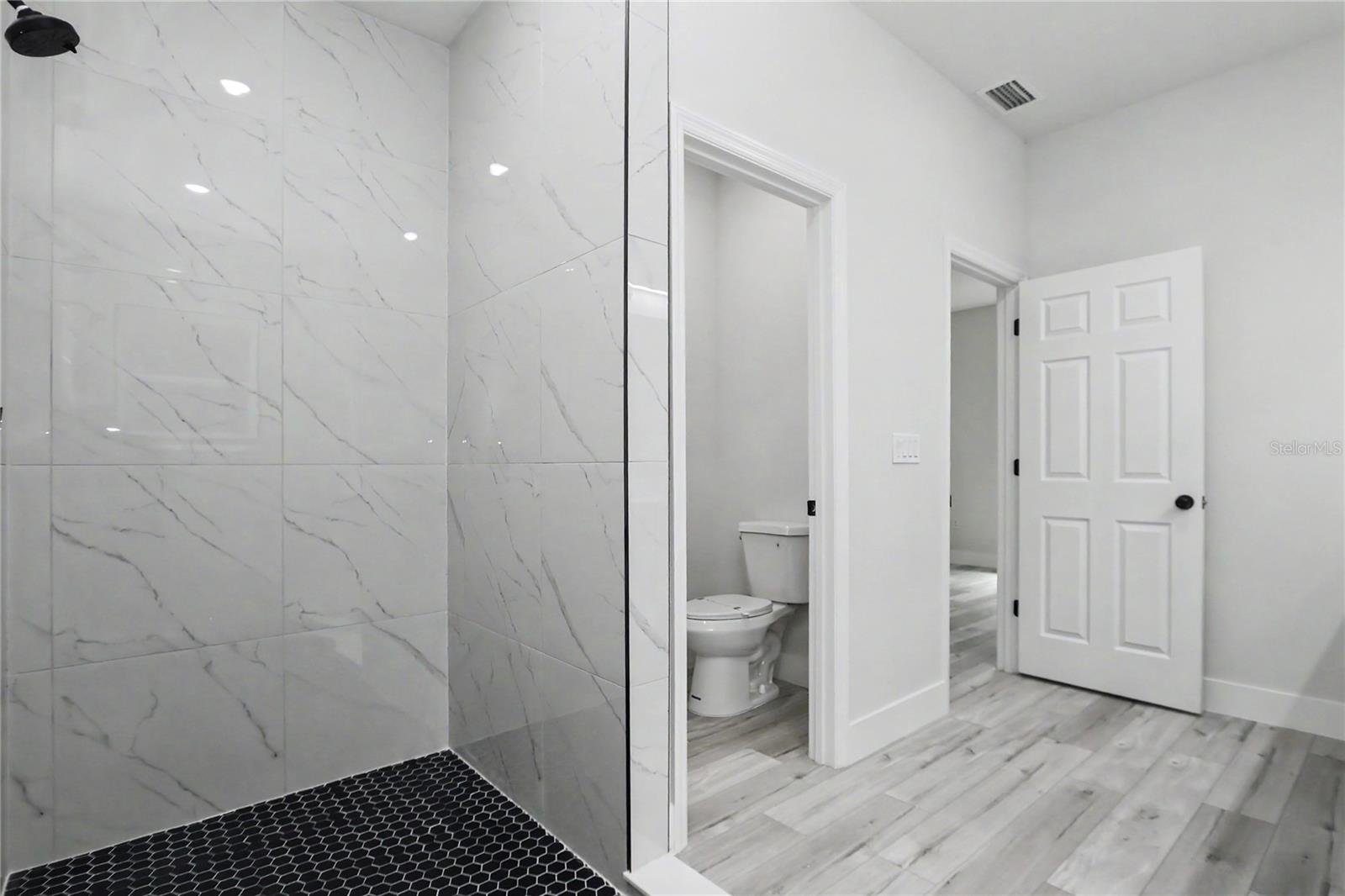 CITRUS SPGS UNIT 11 - Residential