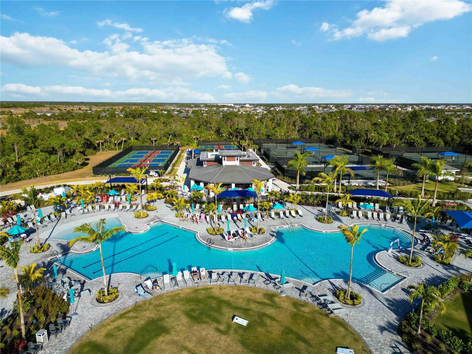WELLEN PARK GOLF & COUNTRY CLUB - Residential