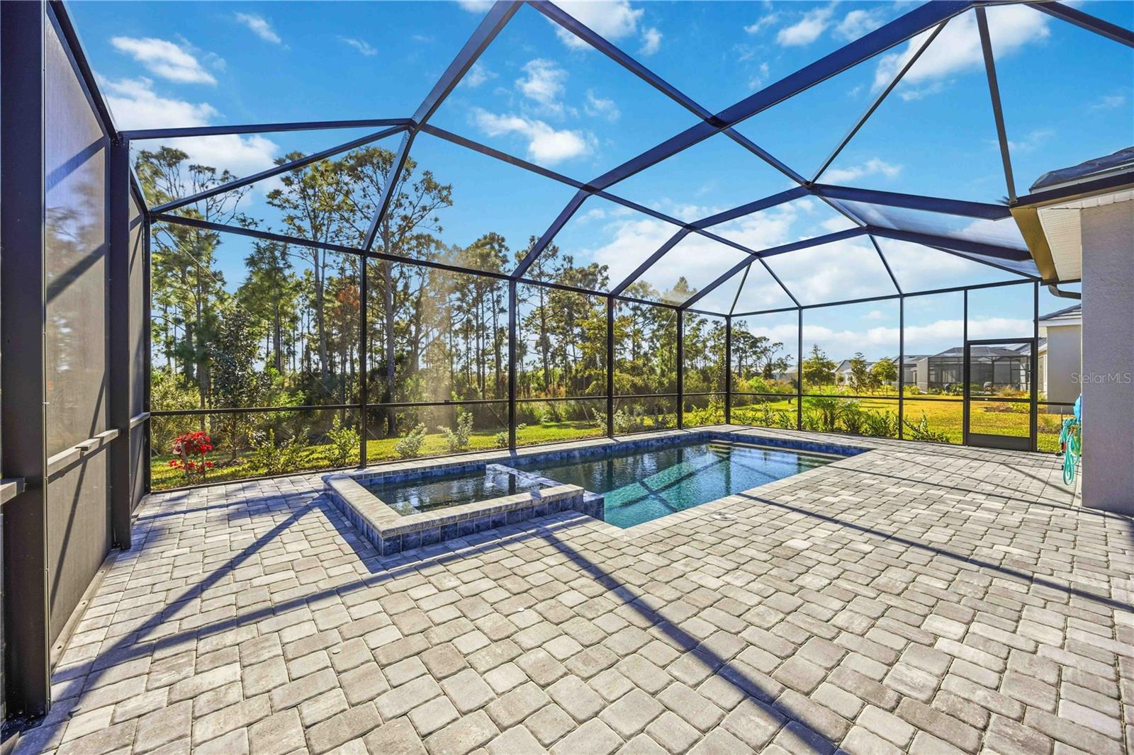 WELLEN PARK GOLF & COUNTRY CLUB - Residential