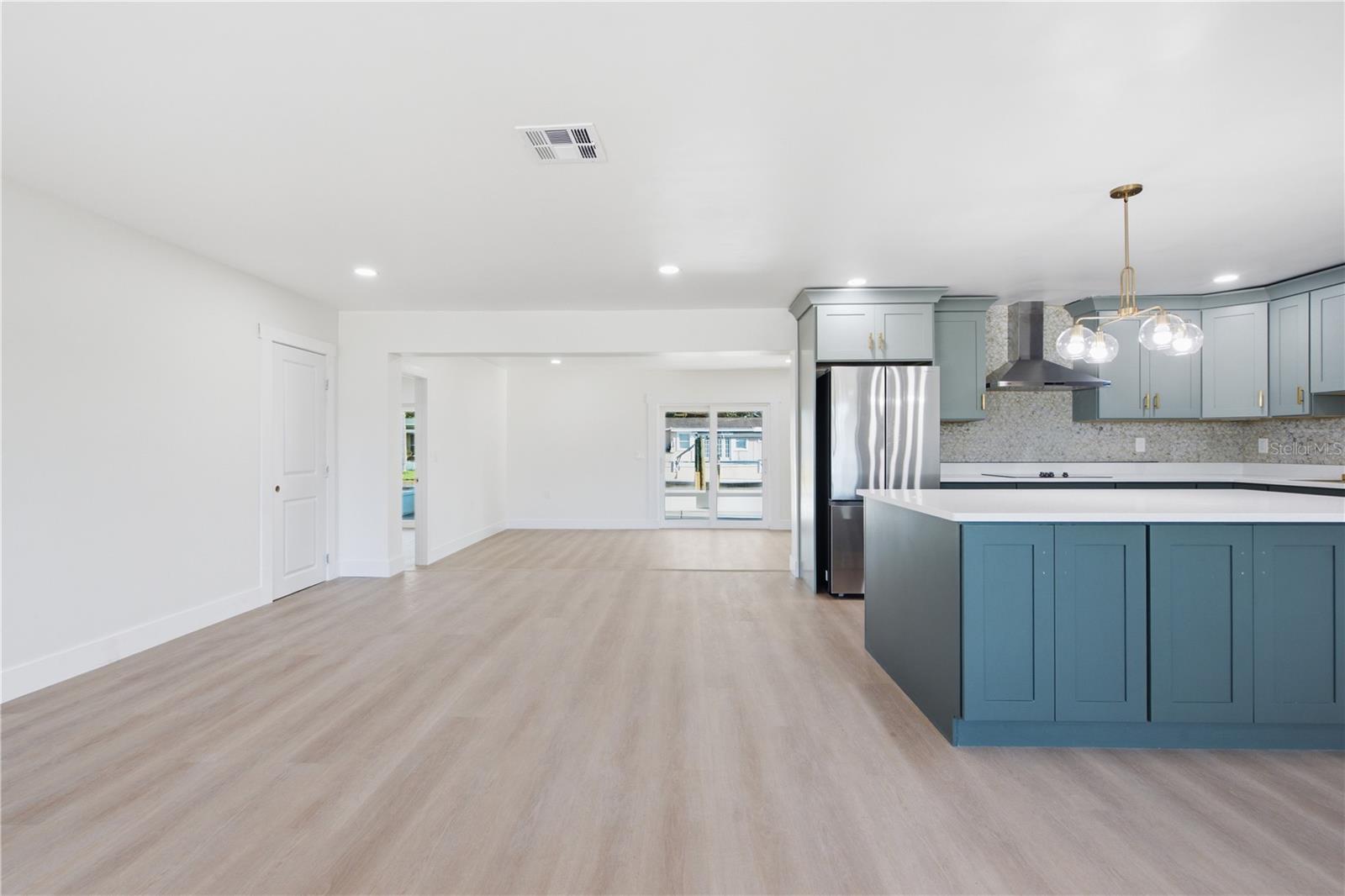 SUN PLAZA ISLES - Residential