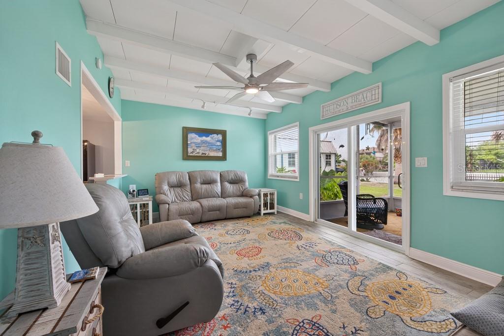 RIVIERA ESTATES - Residential