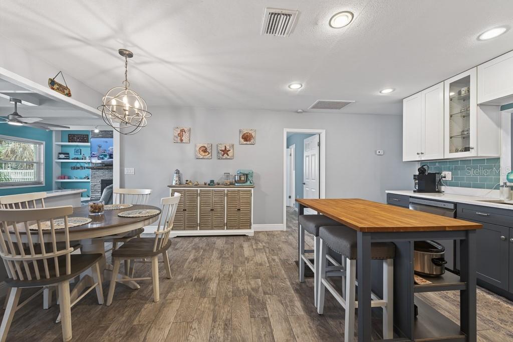 RIVIERA ESTATES - Residential