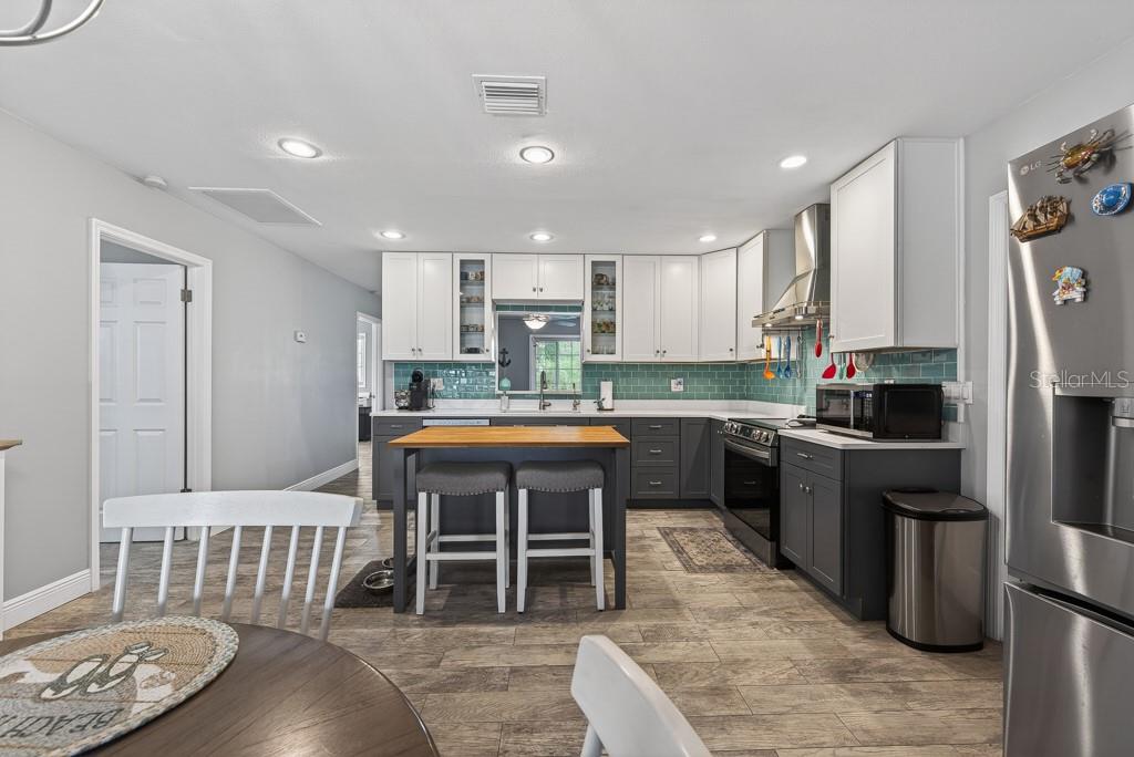 RIVIERA ESTATES - Residential
