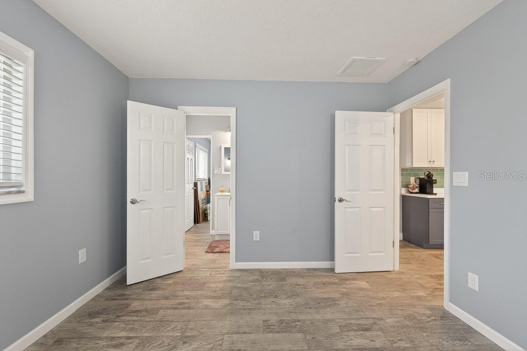 RIVIERA ESTATES - Residential