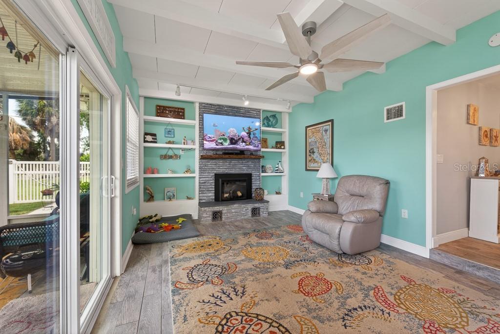 RIVIERA ESTATES - Residential