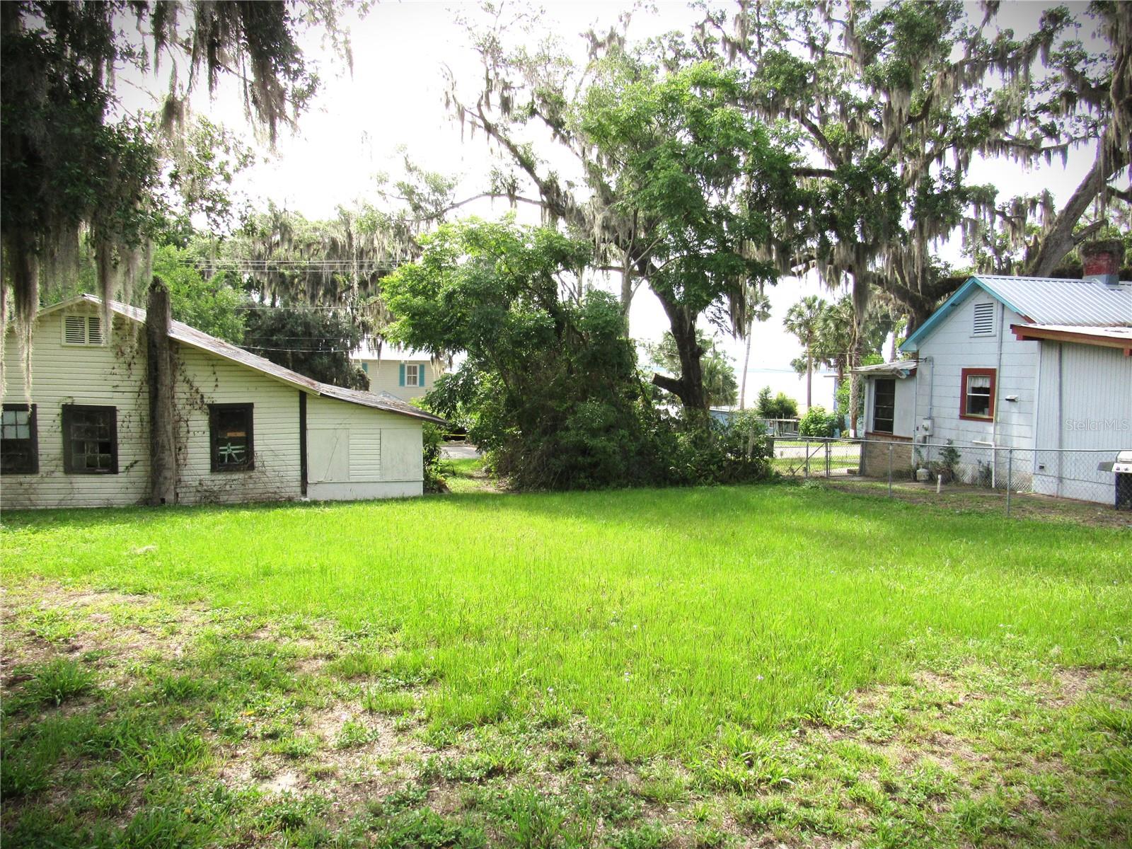 CRESCENT CITY - Residential
