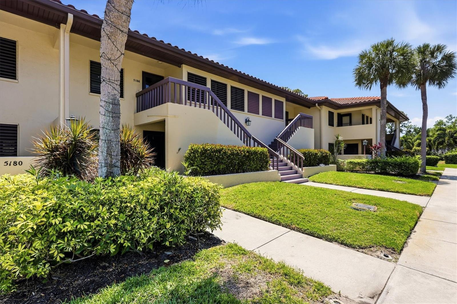 VILLAGE LAKE / THE MEADOWS - Residential