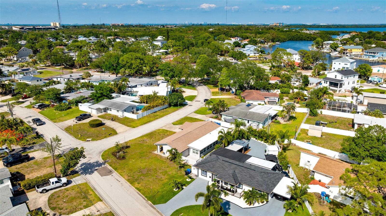 SUN-LIT SHORES - Residential