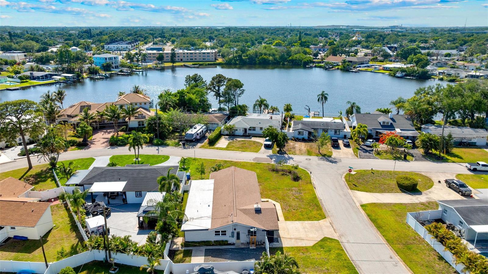SUN-LIT SHORES - Residential