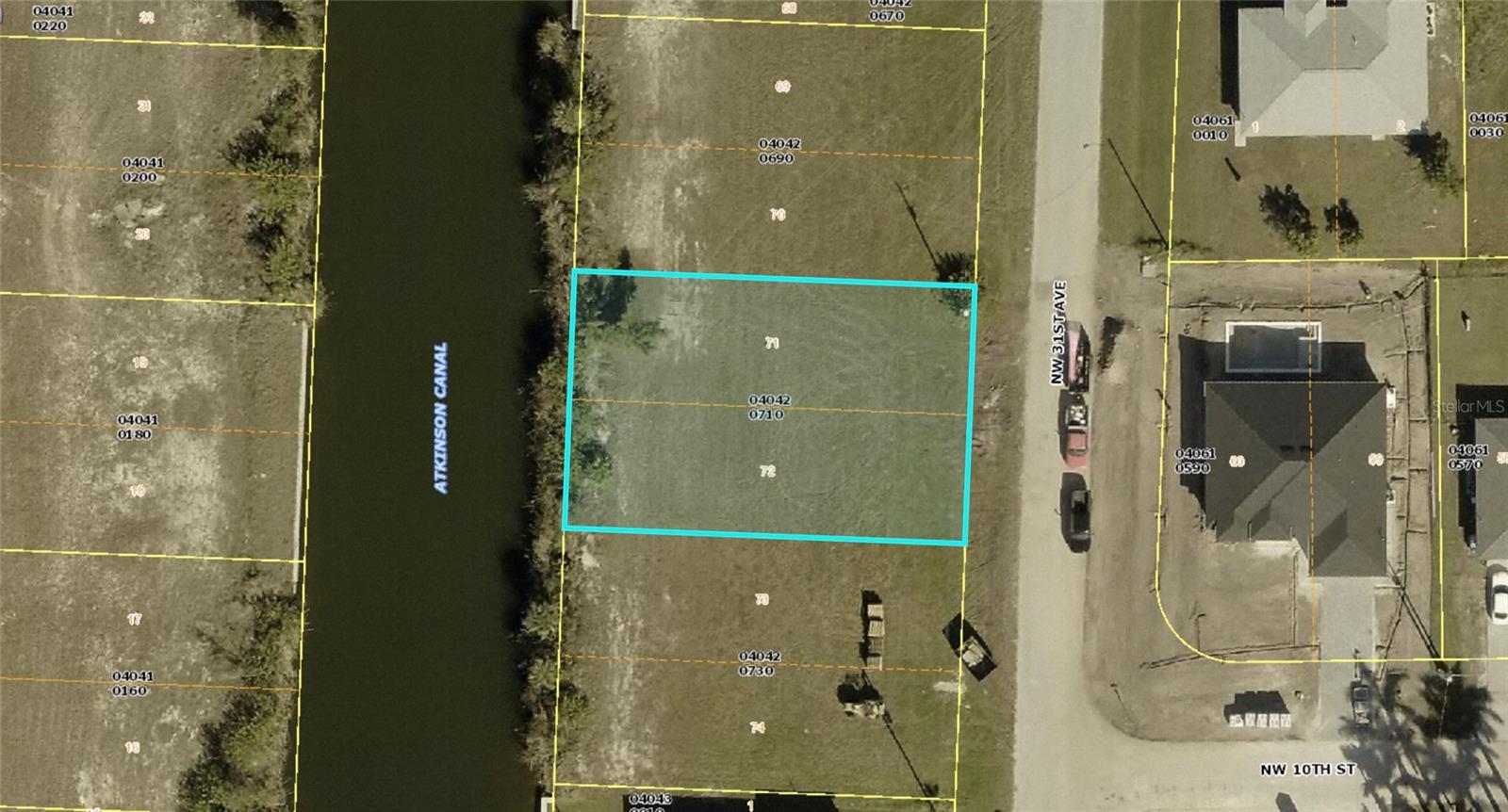 Build your dream home on this freshwater canal lot in desirable Northwest Cape Coral! Enjoy quick access to shopping, dining, and everyday conveniences along Pine Island Road. Surrounded by miles of freshwater canals and nearby lakes, this area is perfect for boating, kayaking, fishing, and outdoor living. Conveniently located near schools, a new fire station, and the future Crystal Lake health center. A great opportunity to invest in one of Cape Coral’s fast-growing areas!