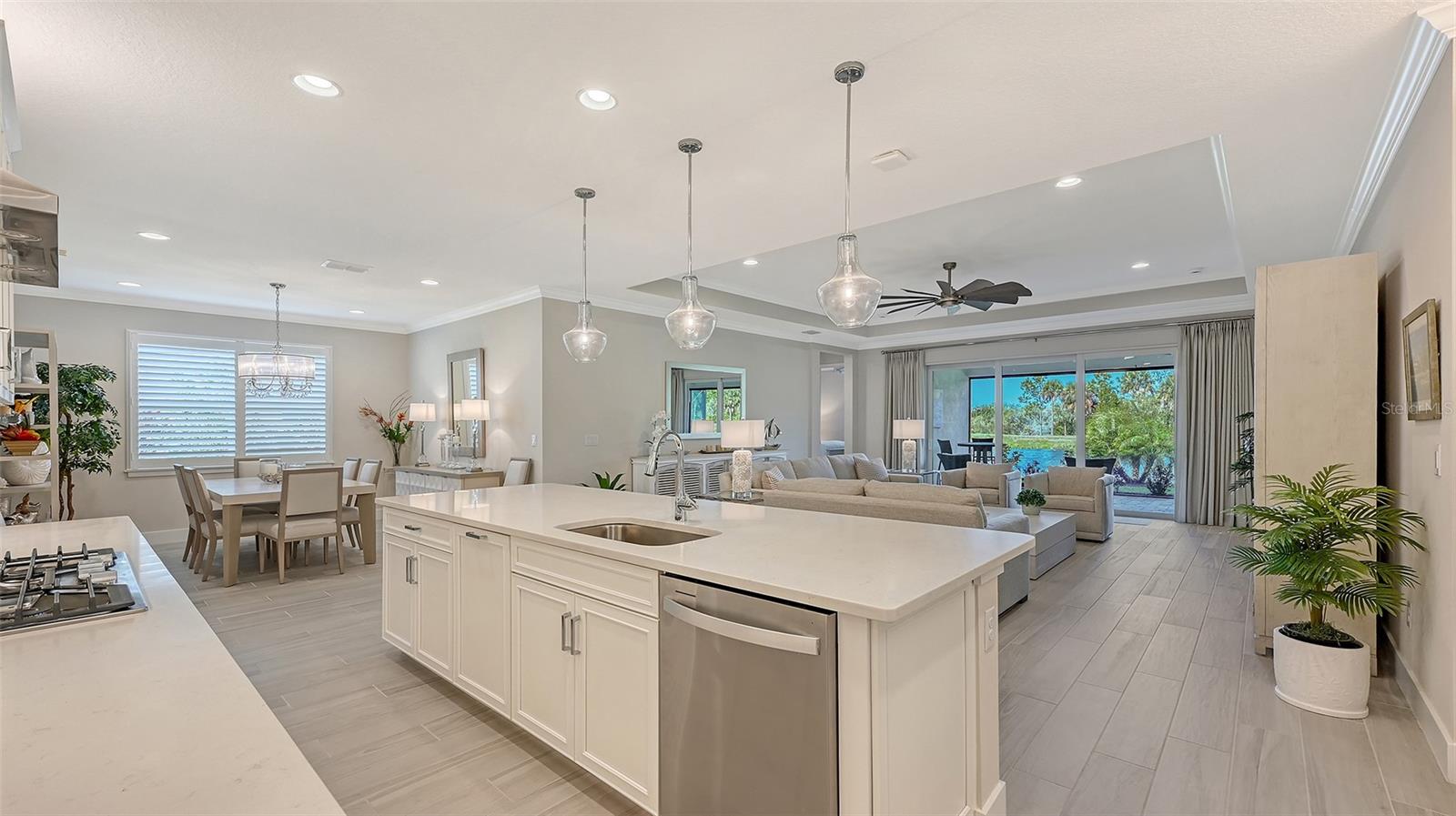 SUNRISE PRESERVE - Residential