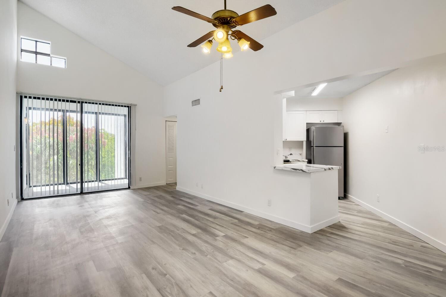 LAKE POINTE CONDO FIVE - Residential Lease