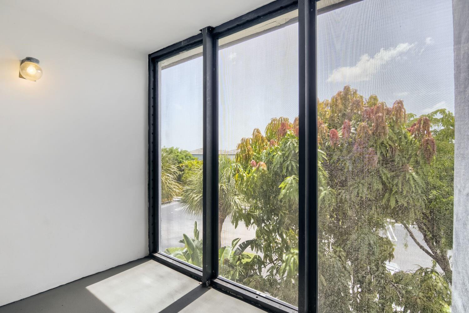 LAKE POINTE CONDO FIVE - Residential Lease