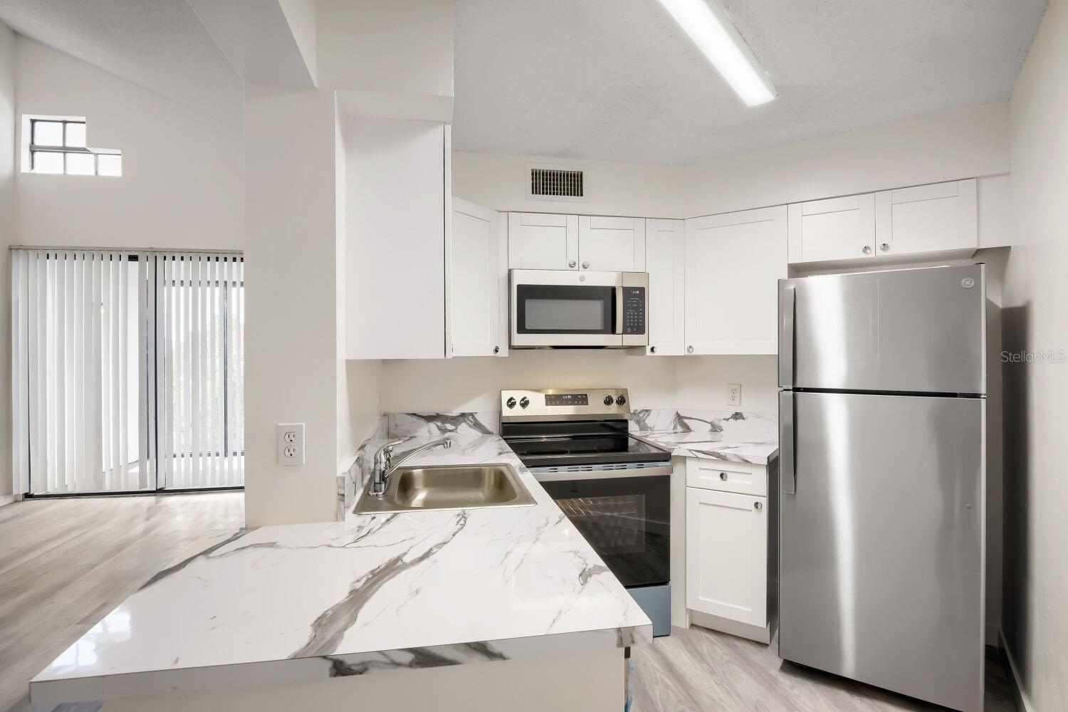 LAKE POINTE CONDO FIVE - Residential Lease