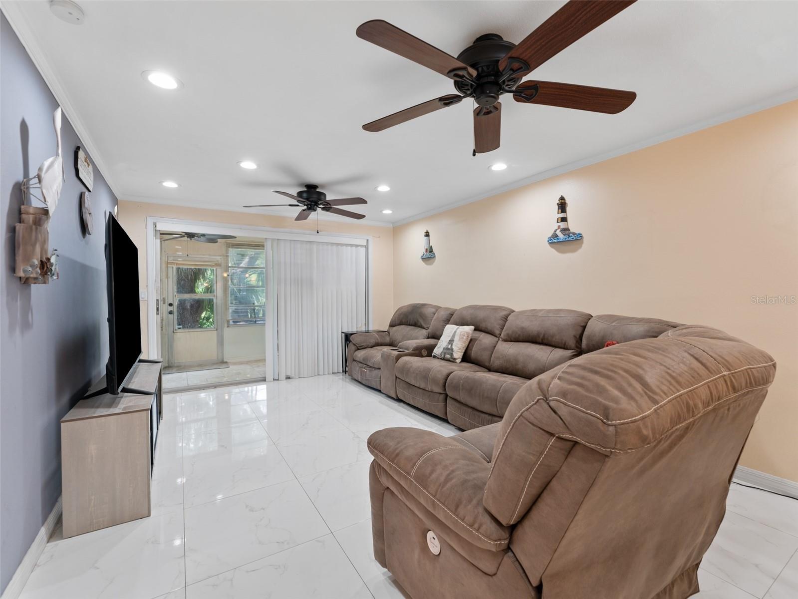 GARDENS BEACON SQUARE - Residential