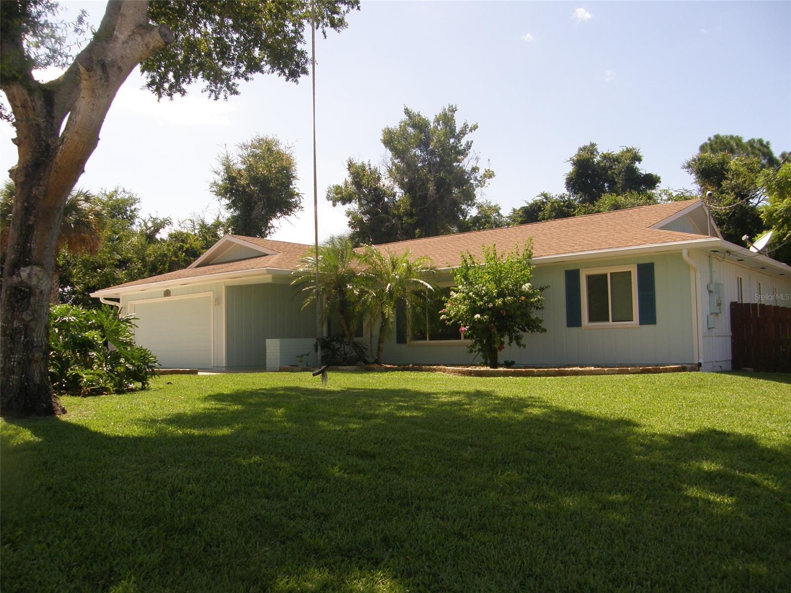 BEAUTIFUL REMODELED POOL HOME that comes with 1/5 interest in BOAT DOCK located directly on the Indian River! This home boast a modern open floor plan with vaulted ceilings, oak floors, high efficiency impact resistant windows, ac installed in March 2019. Custom kitchen with Bosch Benchmark appliances, soft close cabinets and Gorgeous Cambria Countertops! Butcher block island with under counter refrigerator.  Master suite has oak floors with large master bath which includes double sink, seperate shower and Bain Ultra air jet tub with designer tile. Custom window treatments and security system. Home is located at the end of Lincoln Rd with  coquina shell road with no need to worry about traffic for children or pets. Two Car garage with a large 3 pad driveway to store your Boat or Rv. 
Put this beautiful home on your list of "must see homes" today and don't loose the opportunity to have access to the intracoastal waterway for this price! ;Water: City
