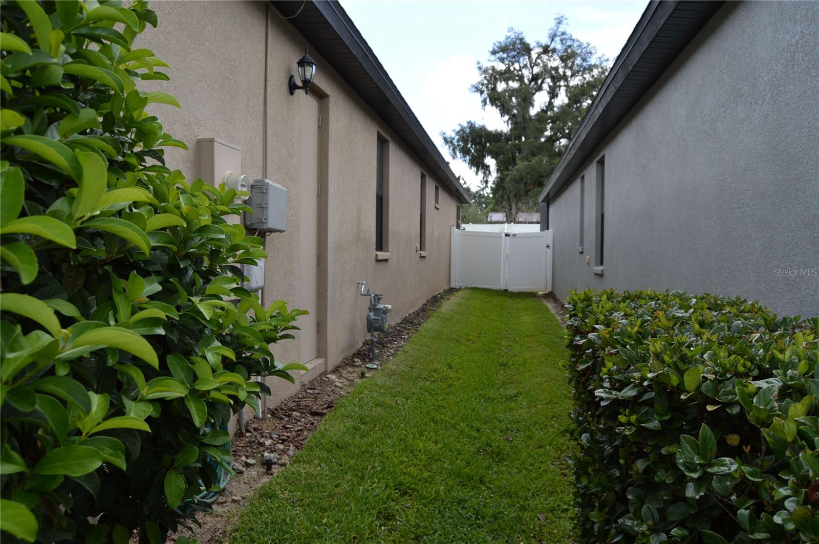 FLORABLU ESTATES - Residential