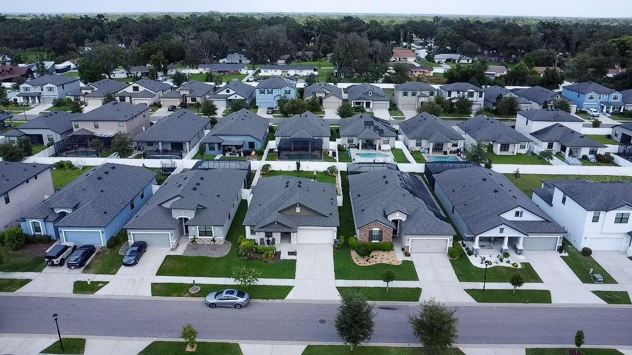 FLORABLU ESTATES - Residential