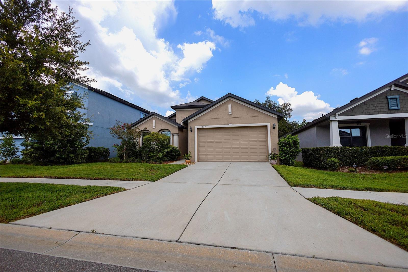 FLORABLU ESTATES - Residential