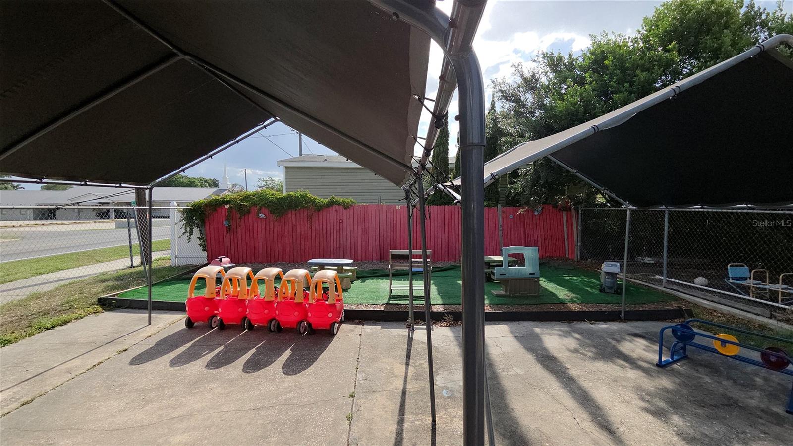 CRESTWOOD - Commercial Sale
