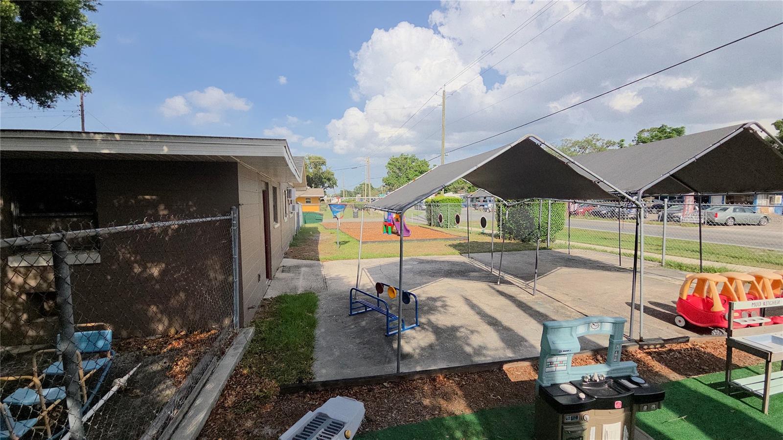 CRESTWOOD - Commercial Sale