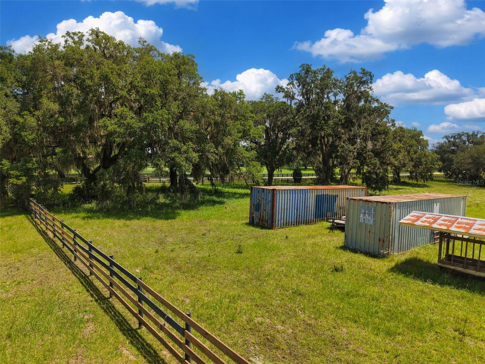 PARADISE FARM - Land
