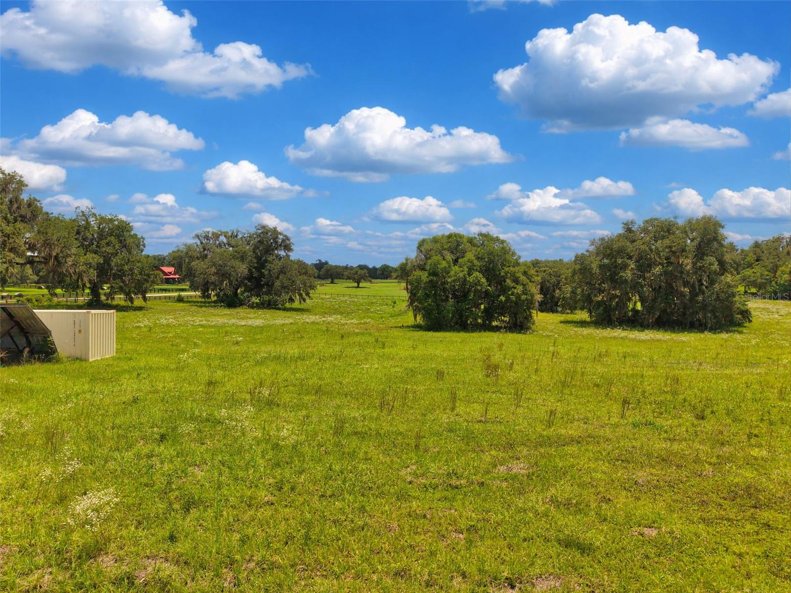 PARADISE FARM - Land