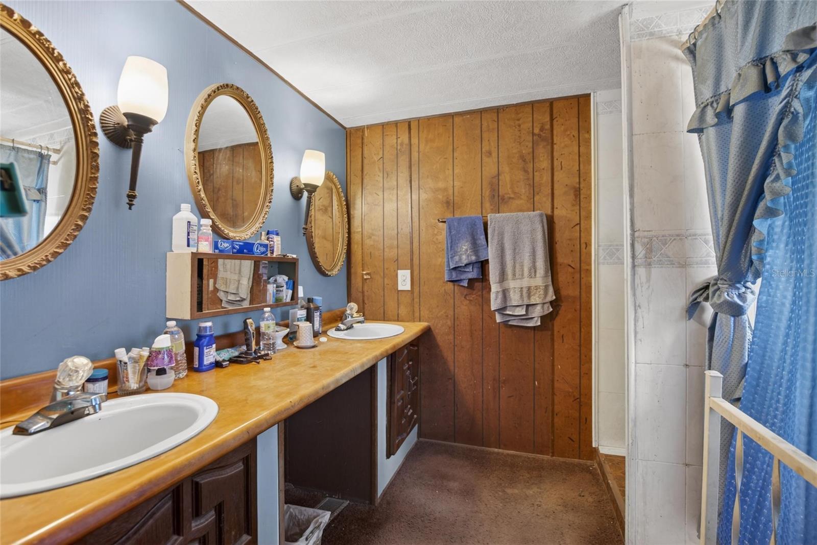 DIXIE VIEW - Residential