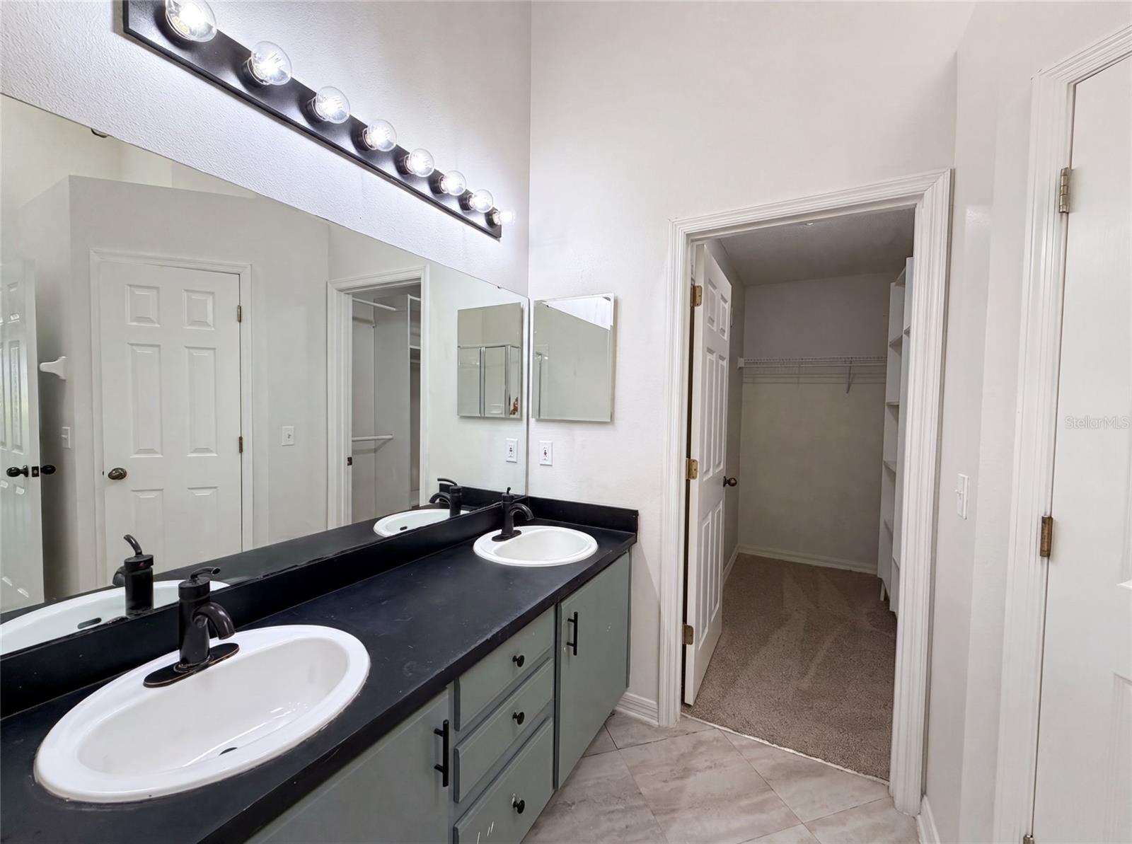 WATERFORD CHASE VILLAGE TR B & - Residential