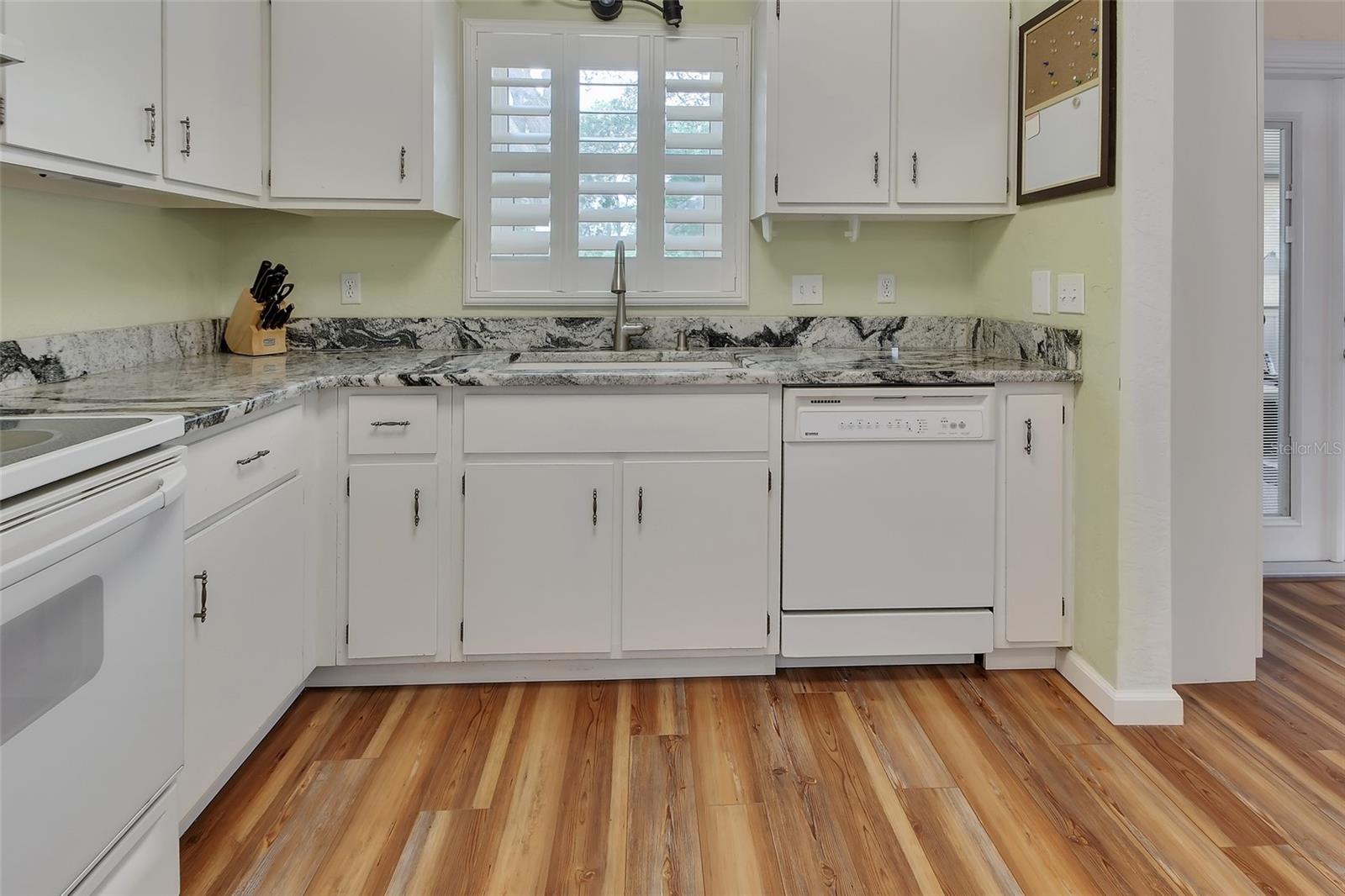 SOUTHRIDGE CONDO APTS B - Residential