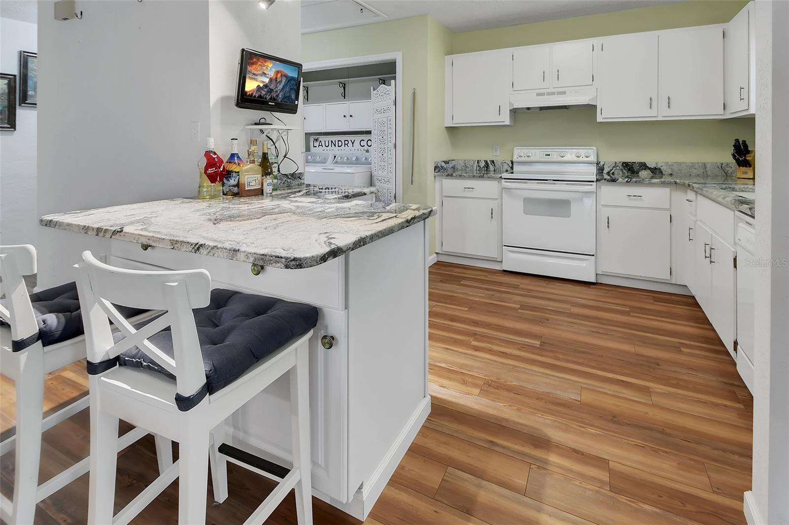 SOUTHRIDGE CONDO APTS B - Residential
