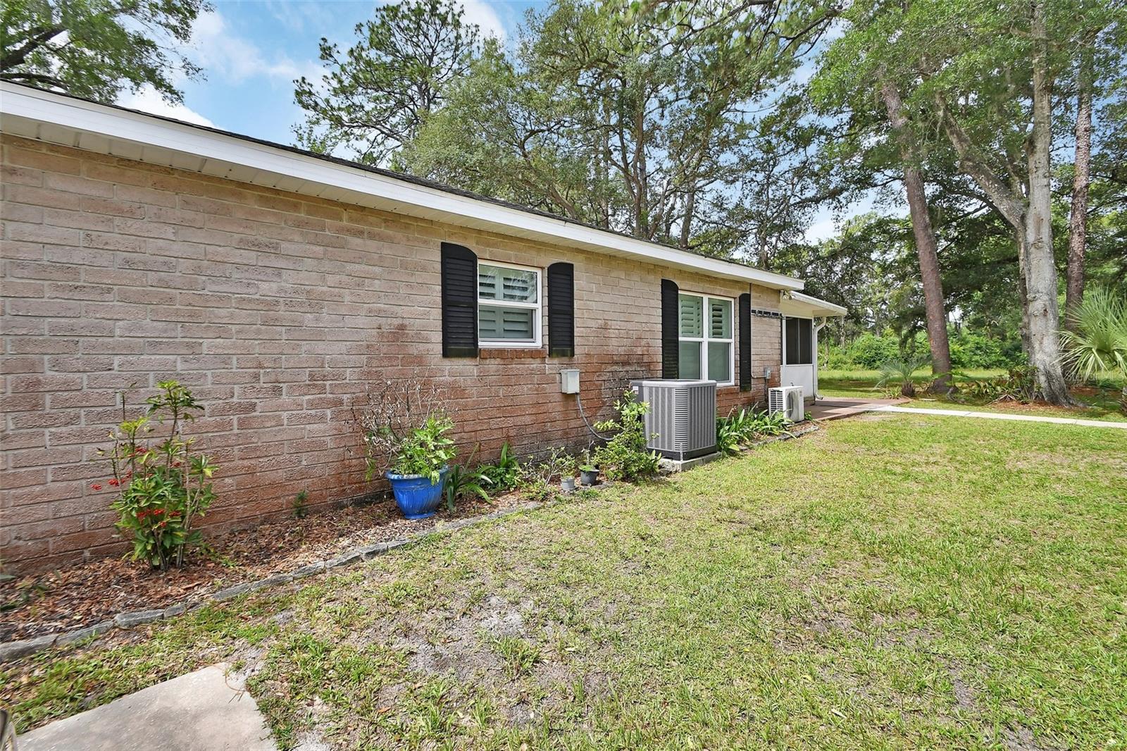SOUTHRIDGE CONDO APTS B - Residential