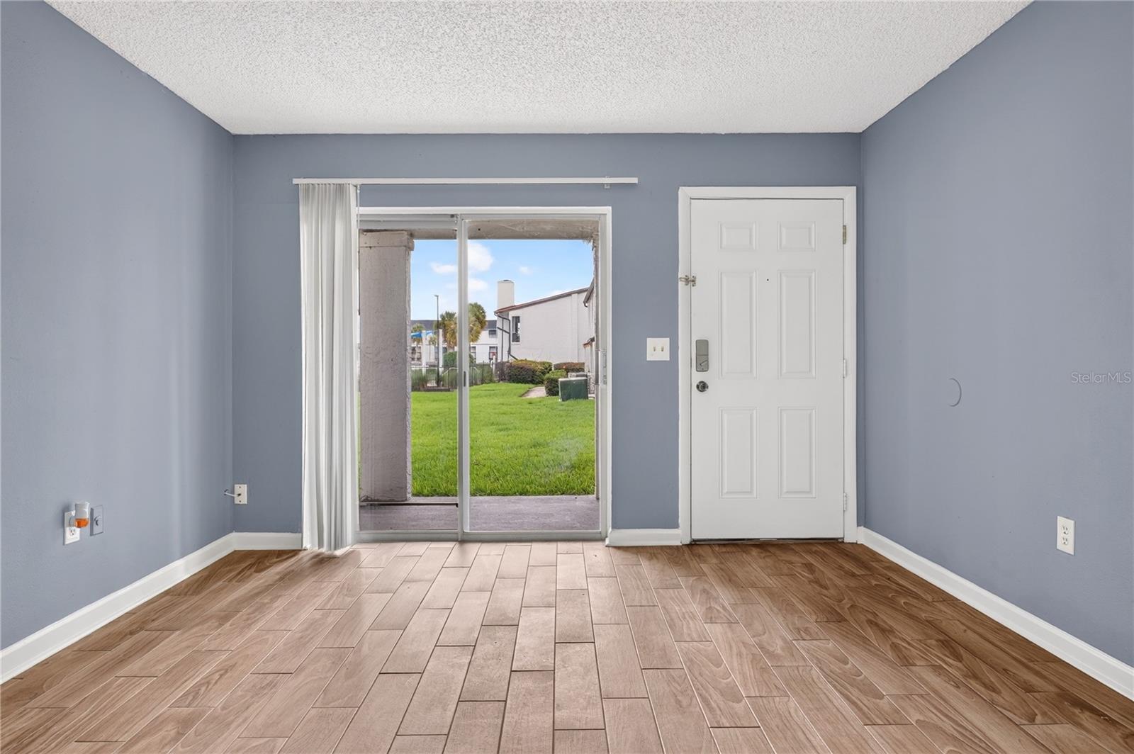 AVALON CONDO - Residential